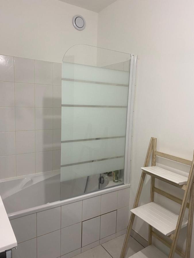Parking Prive Gratuit, Balcon, 2 Chambres Clermont-Ferrand Exterior foto