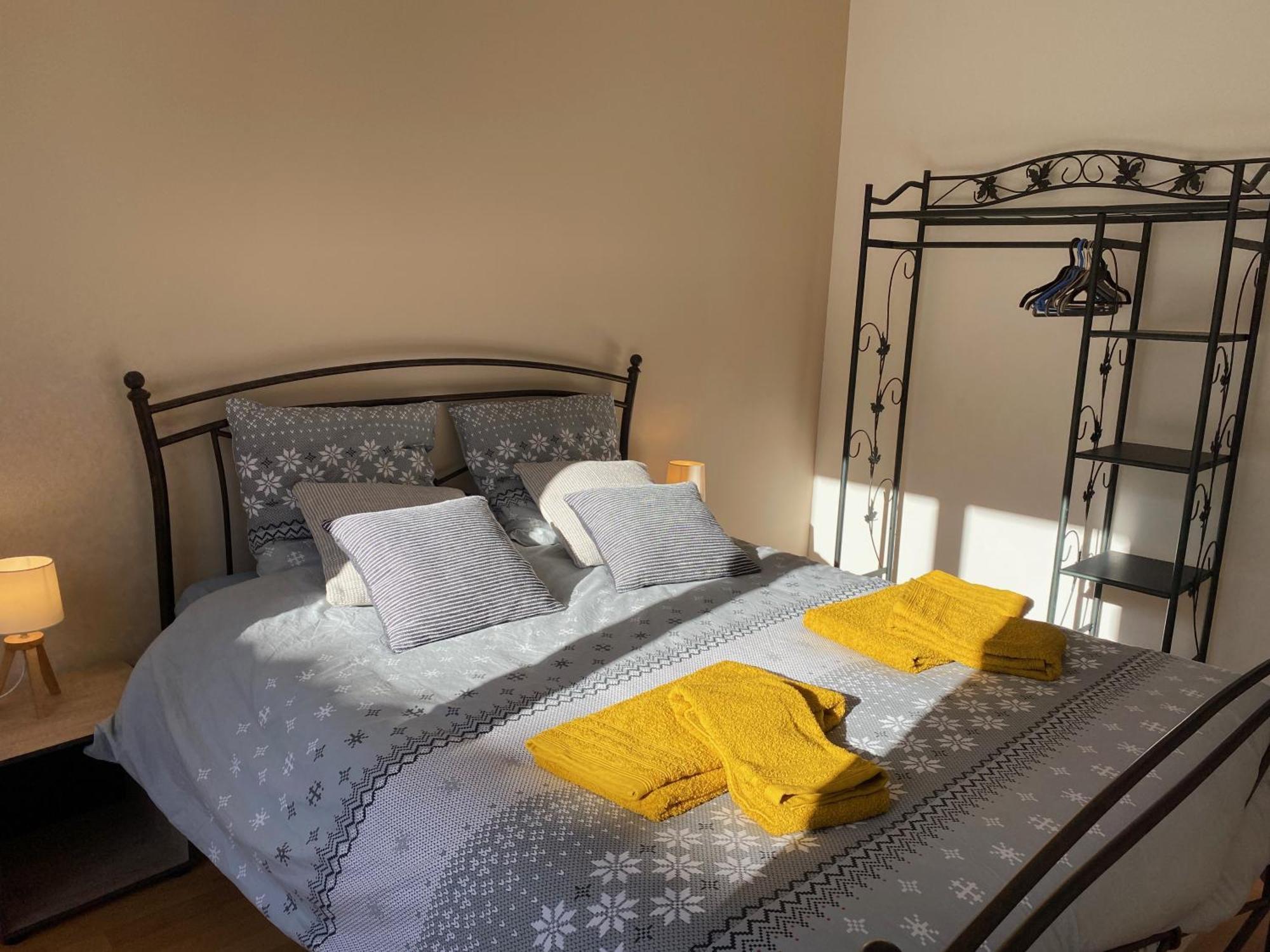 Parking Prive Gratuit, Balcon, 2 Chambres Clermont-Ferrand Exterior foto