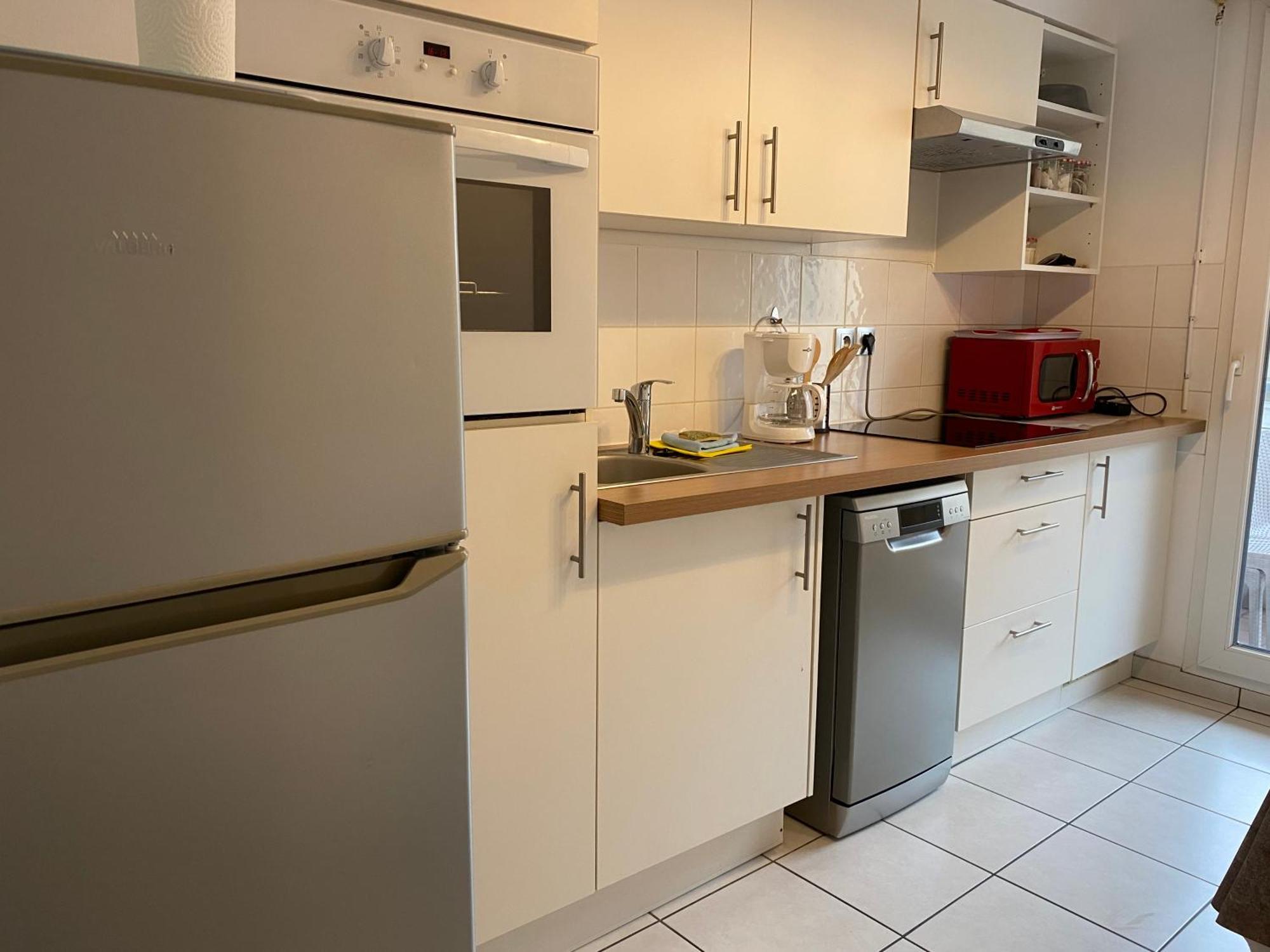 Parking Prive Gratuit, Balcon, 2 Chambres Clermont-Ferrand Exterior foto